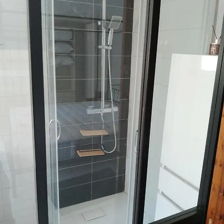 Pied à Terre Pour Les Amoureux De L'ardèche Verte Appartement *